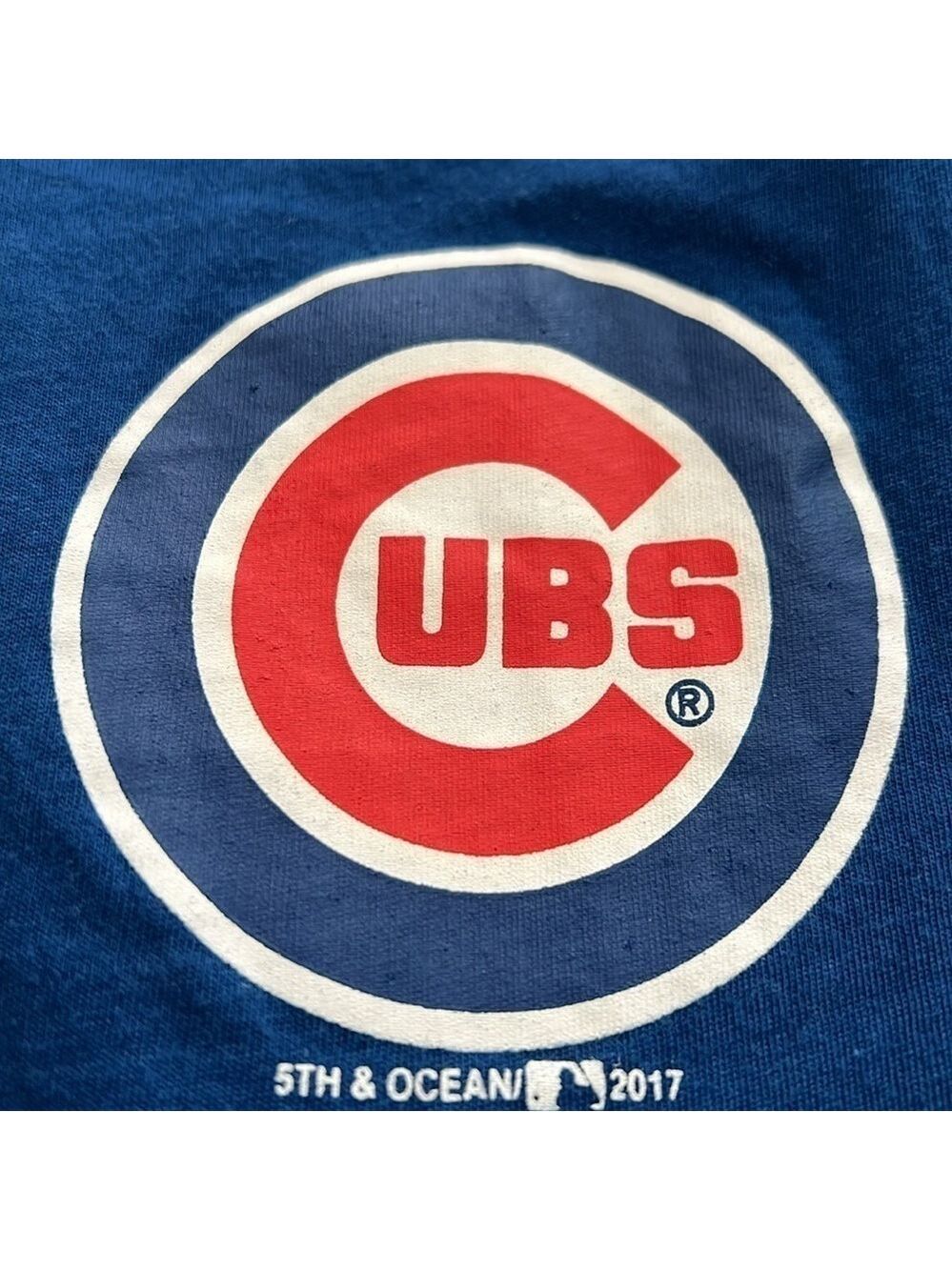 CHICAGO CUBS fan shirt. V-neck. Size medium. Excellent condition - Picture 6 of 8